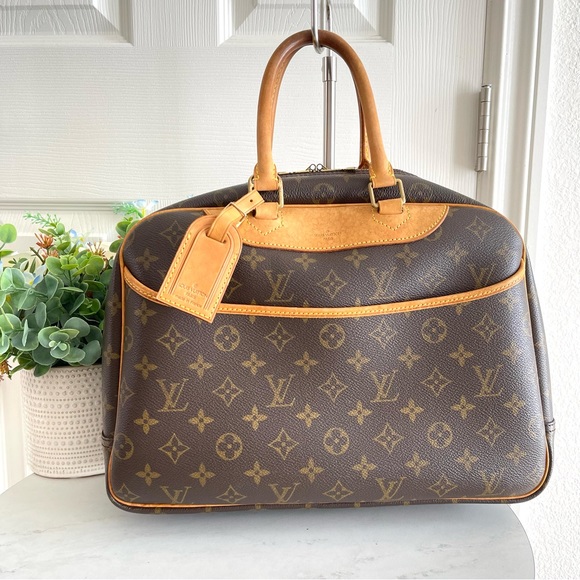 Deauville leather bag Louis Vuitton Other in Leather - 14510661